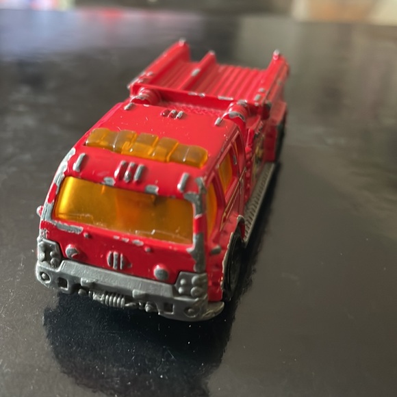 2001 Matchbox Water Pumper - Picture 2 of 7